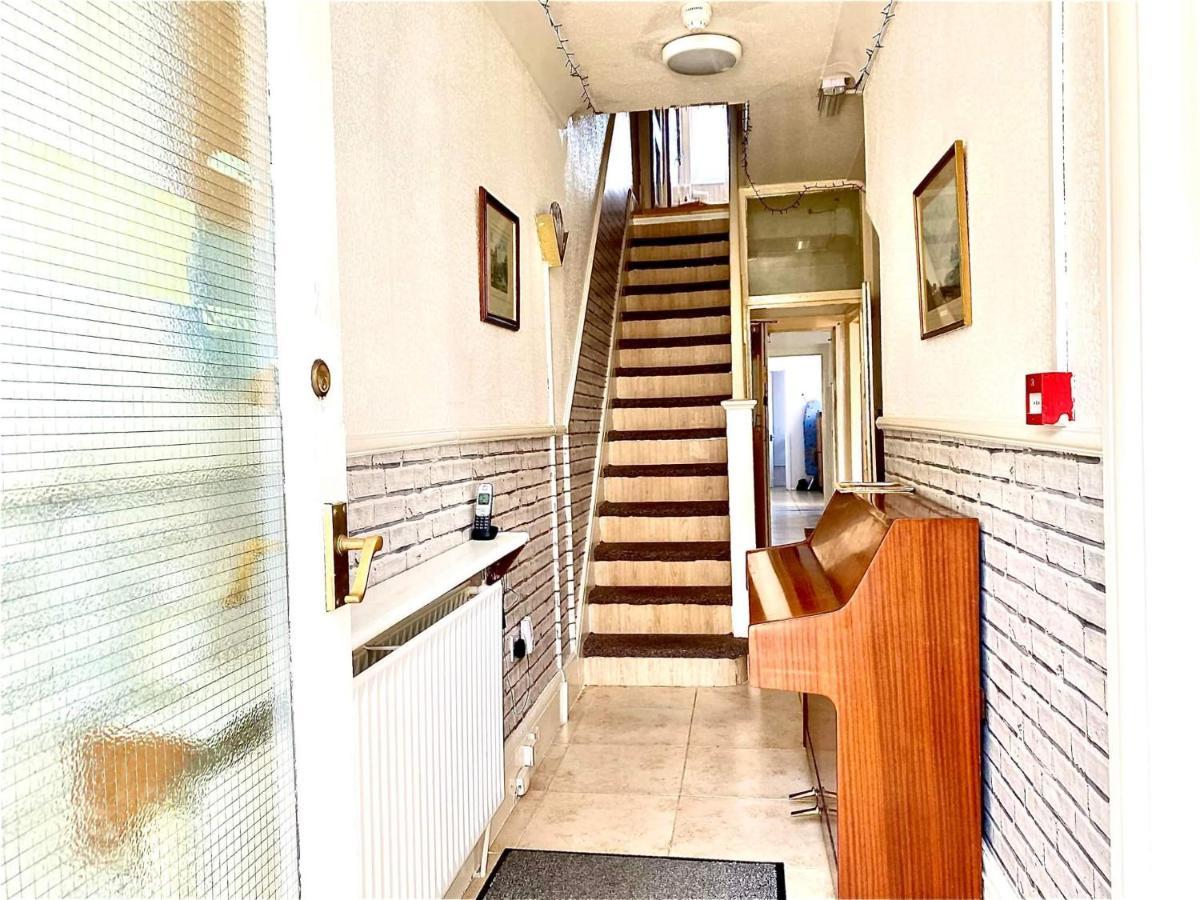 Number 36 Bed & Breakfast Блекпул Екстериор снимка