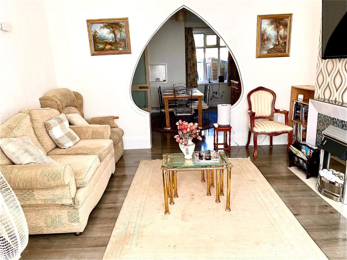 Number 36 Bed & Breakfast Блекпул Екстериор снимка